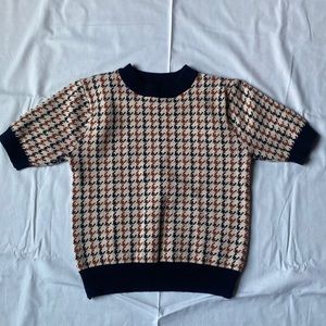 Vintage Houndstooth Knit Top Sweater tan navy color